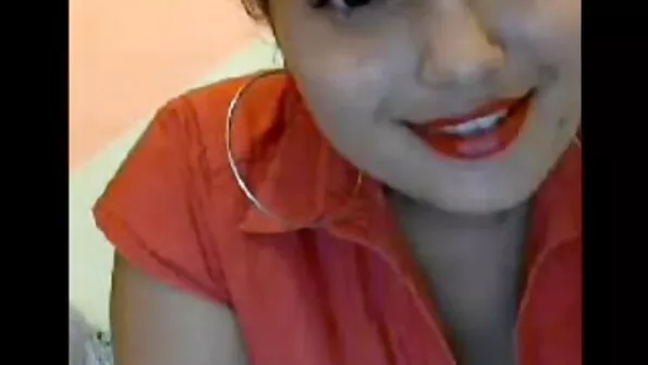 Maskides vend keppib õdesid, et nad ei kardaks.