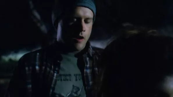 Noor lapselaps naudib intsest seksi vanaisaga.