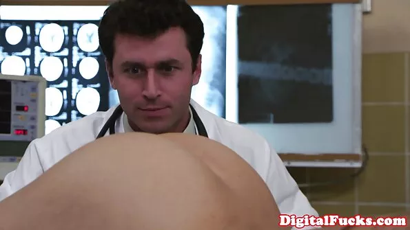 Peale õlut imeb purjus ema oma poega.