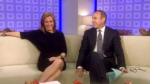 Vend Artem istus oma õe kiisuga riistale, et too ei nutaks.