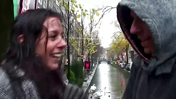 Lapselaps põletas tõmblemise ajal ihara vanaisa ära ja otsustas selle imeda.