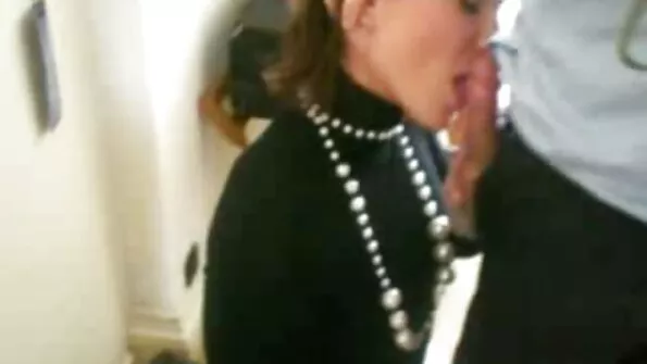 Mandunud kasuema imeb oma kasupoega ja palub aidata tal rasestuda.