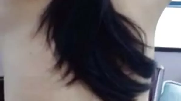 Vene õde lakub venna riista nagu kommi.