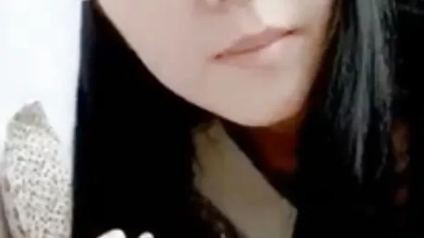 Close-up ema saab keppi tuss tema enda poeg.