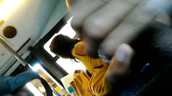 Isa keppib neitsi tütart kiisus, salvestusprotsess videole.