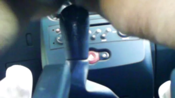 Blond tütar imeb peale dušši isa riista aluspükste alt.