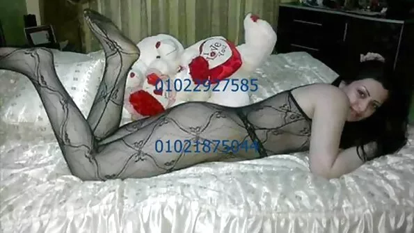 Hoorõde petab vennaga telefonis käopojaga rääkides.